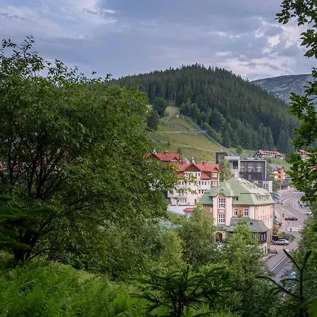 Horec 3* Pec pod Sněžkou